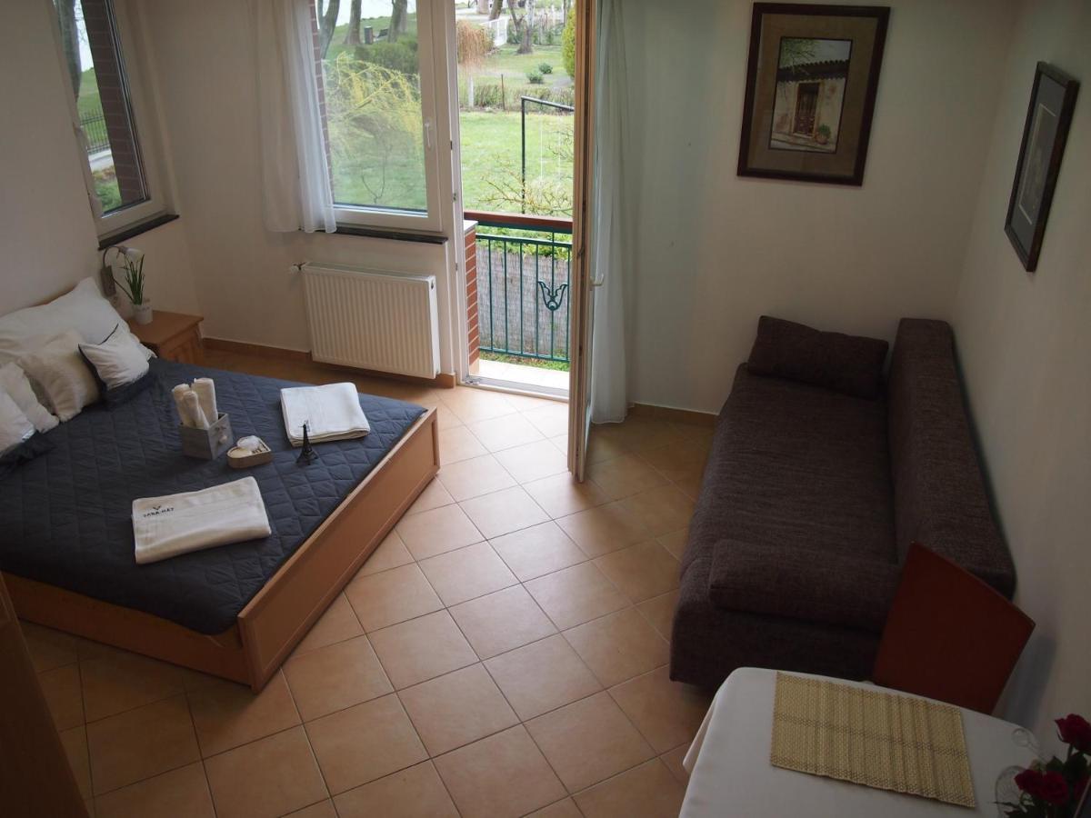 Saba-Haz Hotell Balatonboglár Exteriör bild