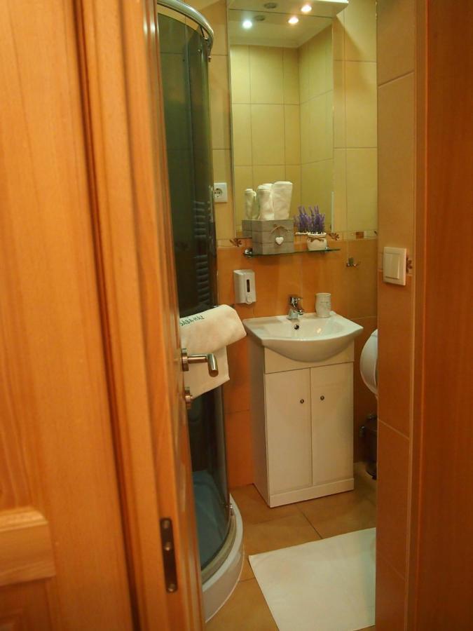 Saba-Haz Hotell Balatonboglár Exteriör bild