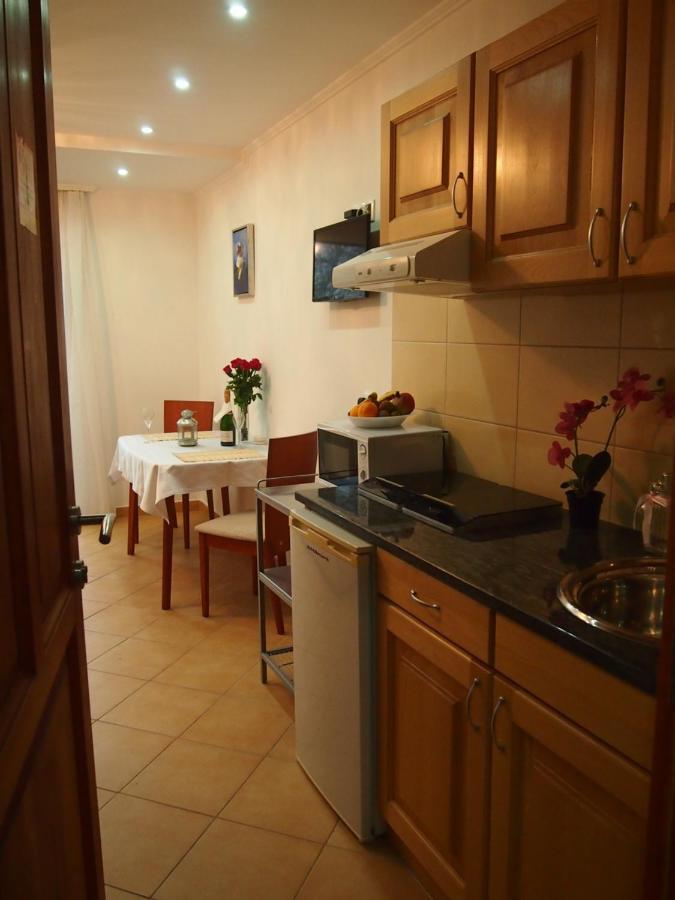Saba-Haz Hotell Balatonboglár Exteriör bild