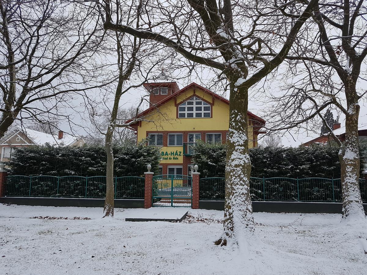 Saba-Haz Hotell Balatonboglár Exteriör bild